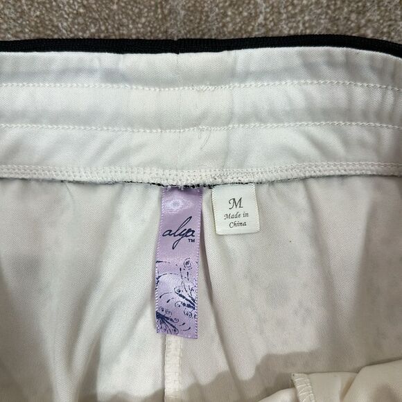 Alya Pull On Drawstring Waist Preppy Lined Boho Crochet Lace Shorts Women Medium - Picture 6 of 7